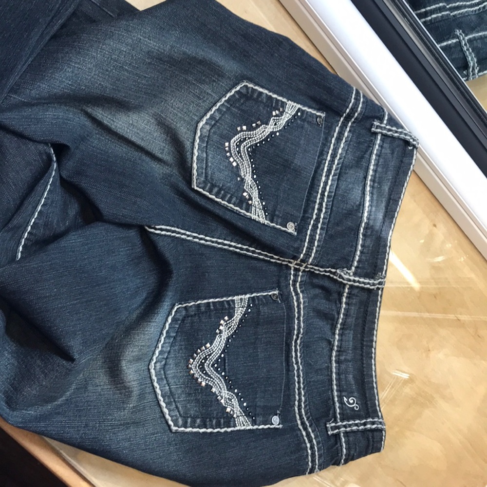 Jeans - Picture 2 of 3